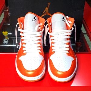Air Jordan 1 (Metallic Orange)